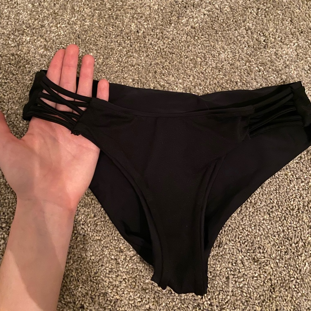 Black bikini bottoms